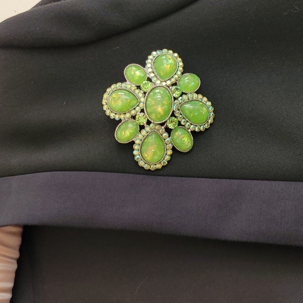 Beautiful Cara Couture Brooch - Picture 3 of 4